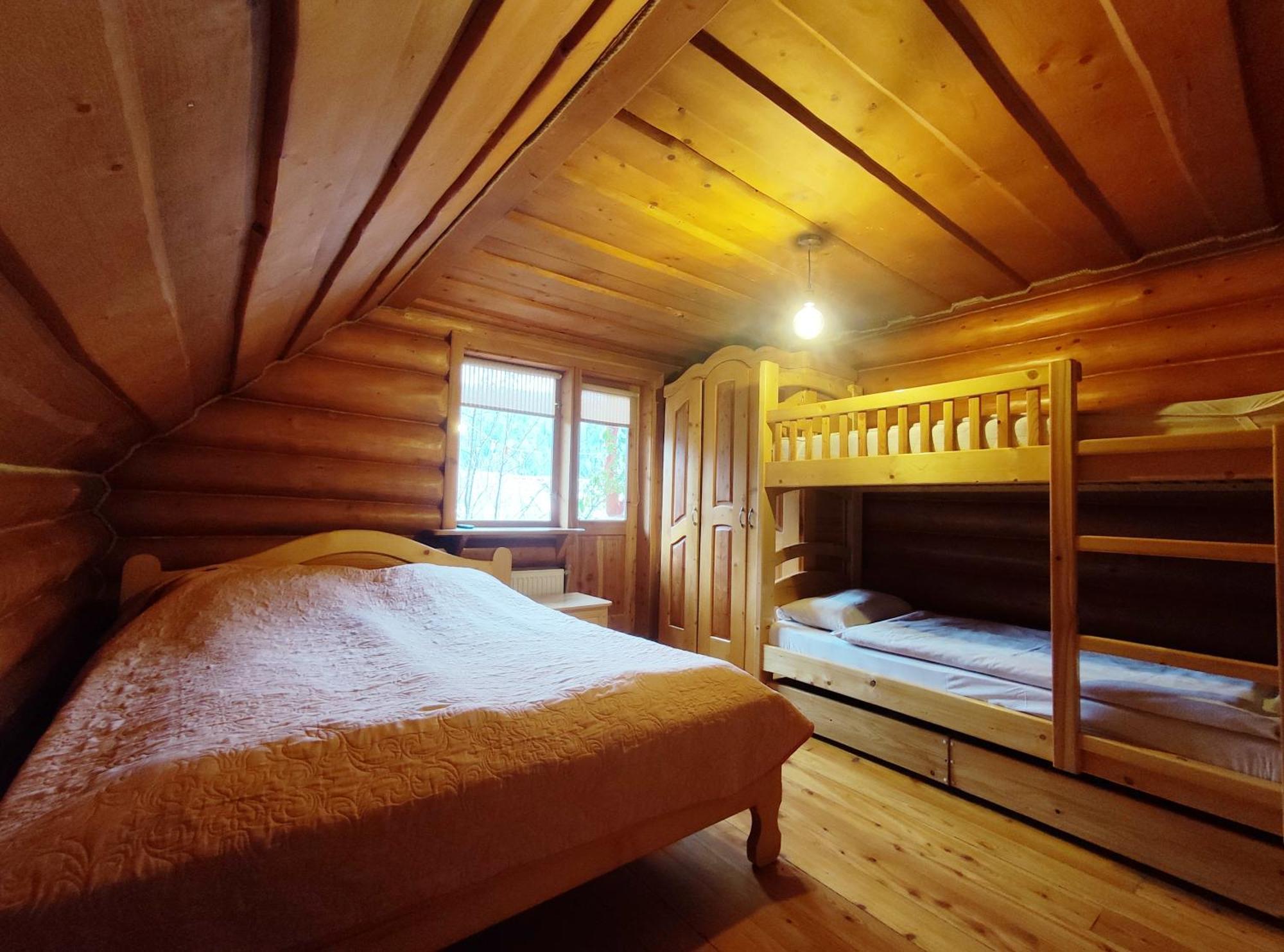 Lodge дерев'яний 