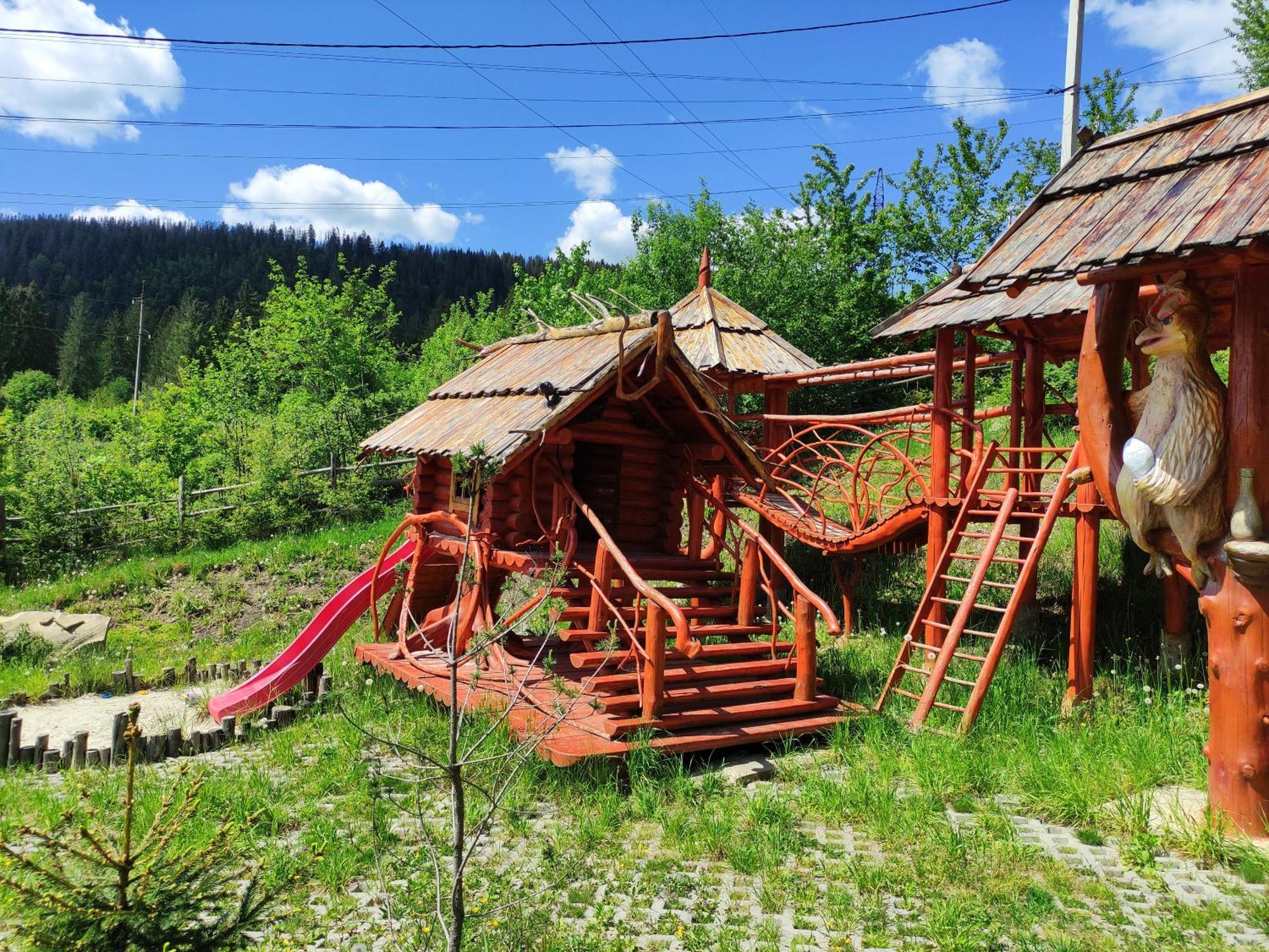 дерев'яний 